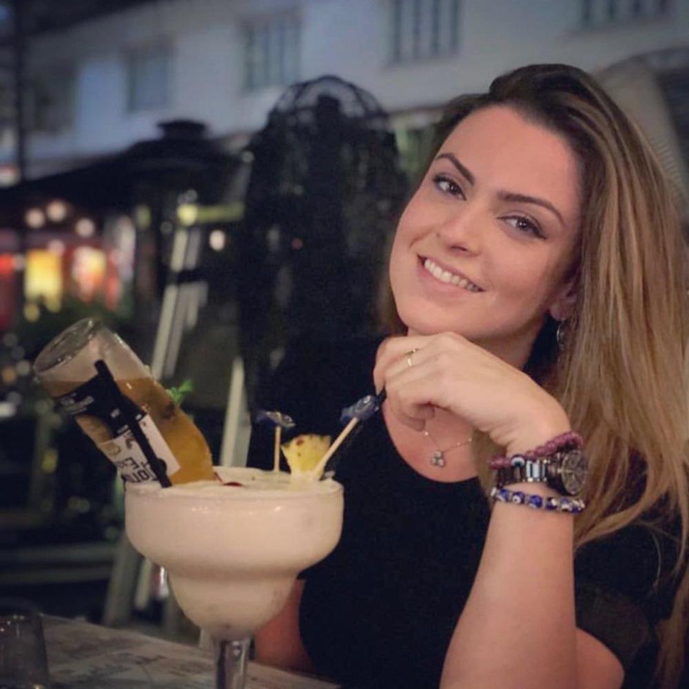 Meet your Posher, Andrada